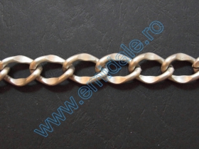 Lant Ornamental 28 mm (10 m/rola) Culoare: Auriu Lant Ornamental (10 m/rola) Culoare: Argintiu