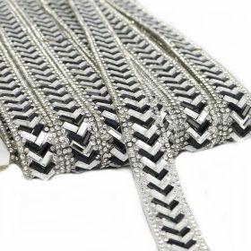 Iron-on Trim/Border with Rhinestones, LA3301 (8.87 m/roll) - Iron-on Trim/Border with Rhinestones, LA3302 (19,5 yards/roll)