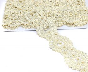 Pasmanterie cu Paiete si Margele, Model Floare, latime 5 cm (9 metri/rola)Cod: 40306 Pasmanterie cu Perle si Starsuri, latime 7 cm (9 m/rola)Cod: 40190