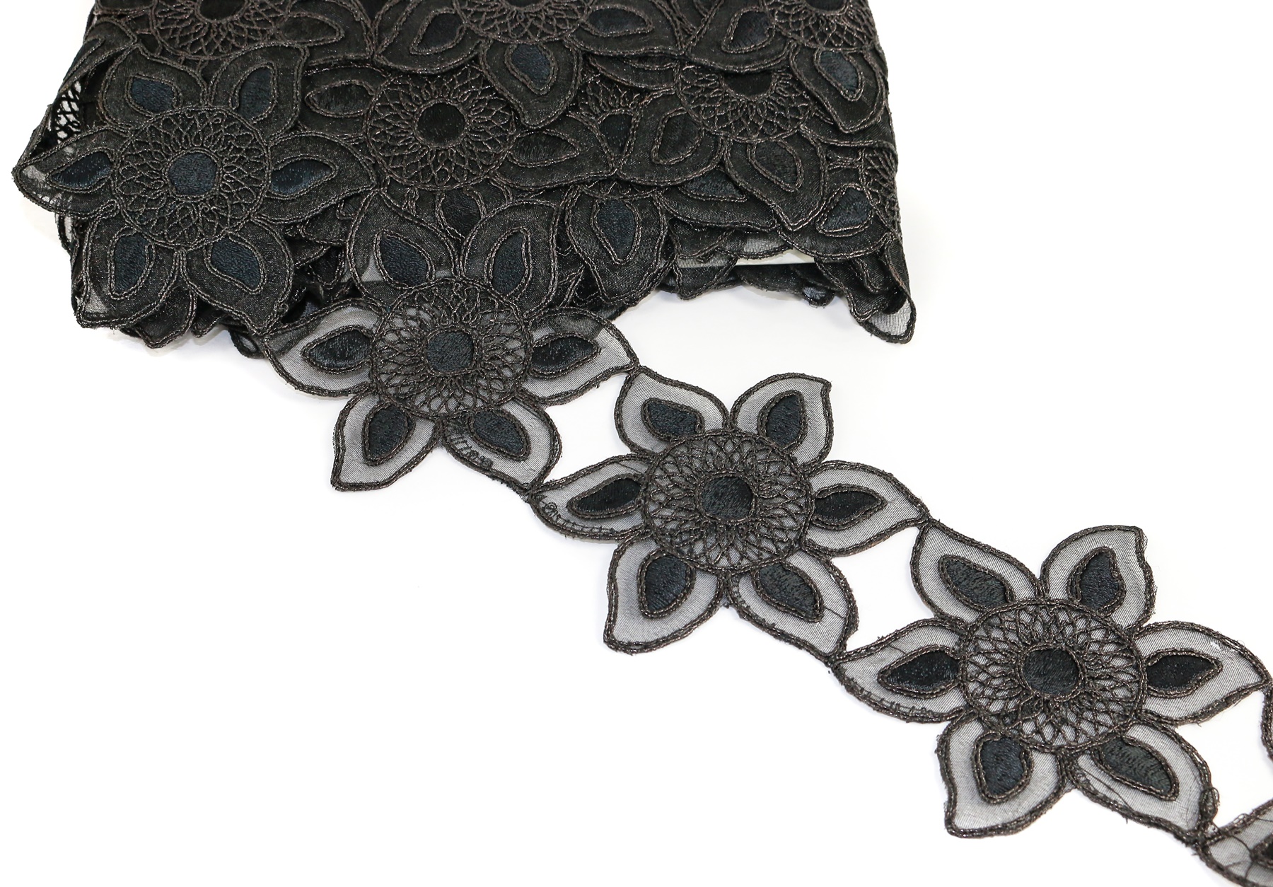 Pasmanterie Brodata, latime 9.5 cm (1 m/rola)Cod: EMI39952