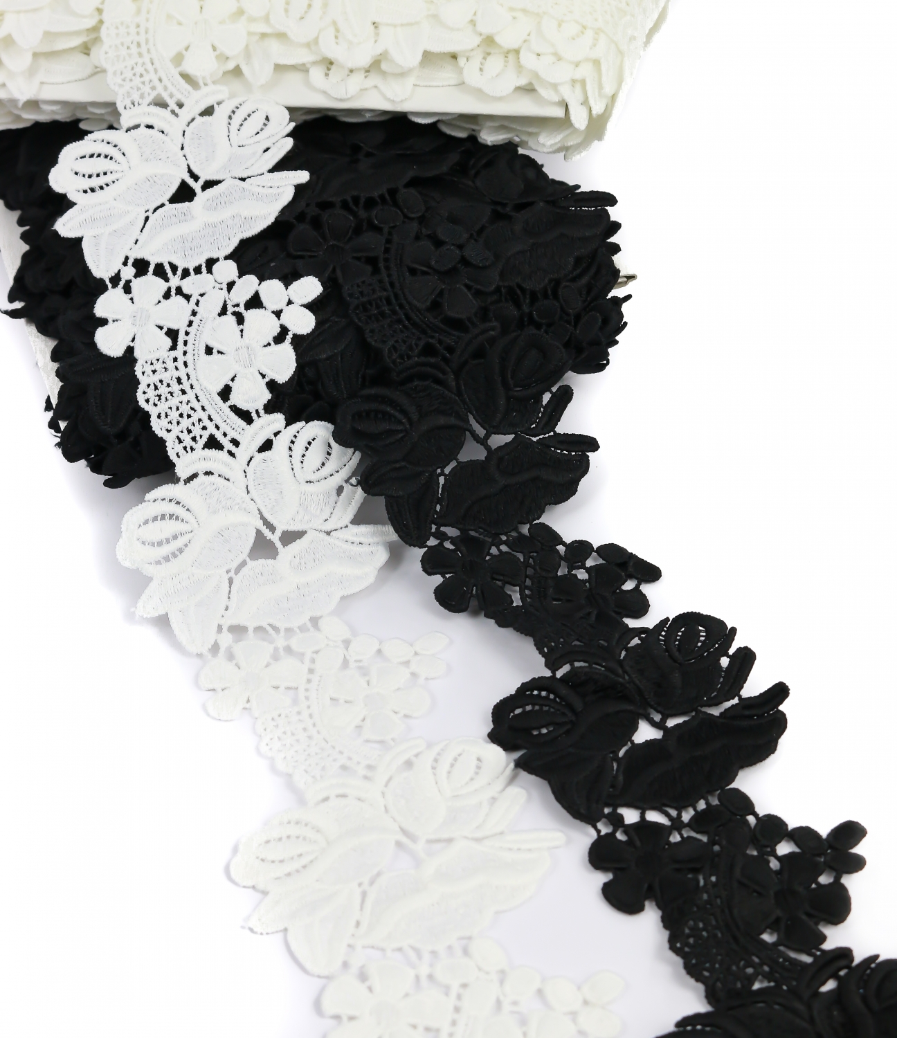 Border Lace Embroidered, 7 cm (1 m/roll) Code: DC3056