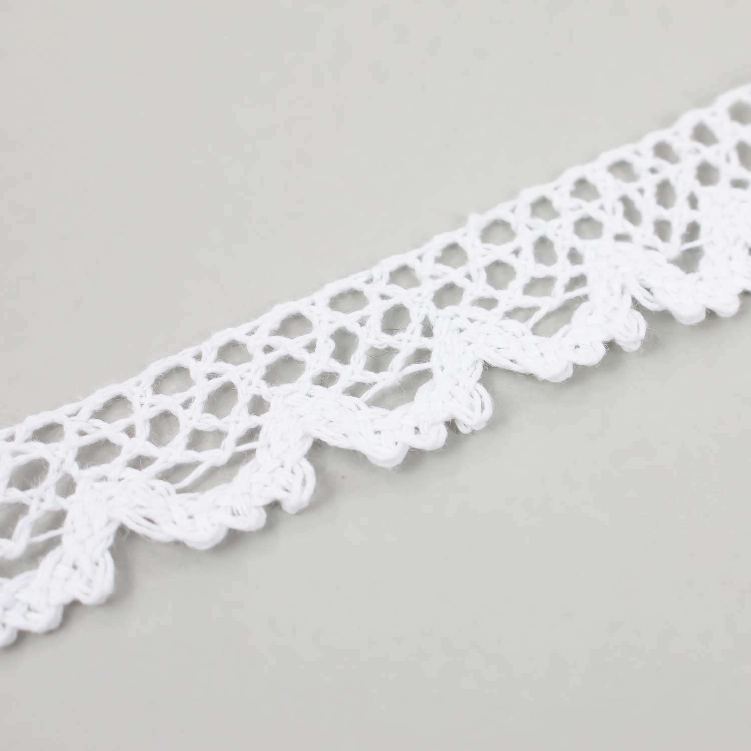 Banda Dantela Brodata, 2 cm (27.43 metri/rola) Cod: 6361-1431 - 7