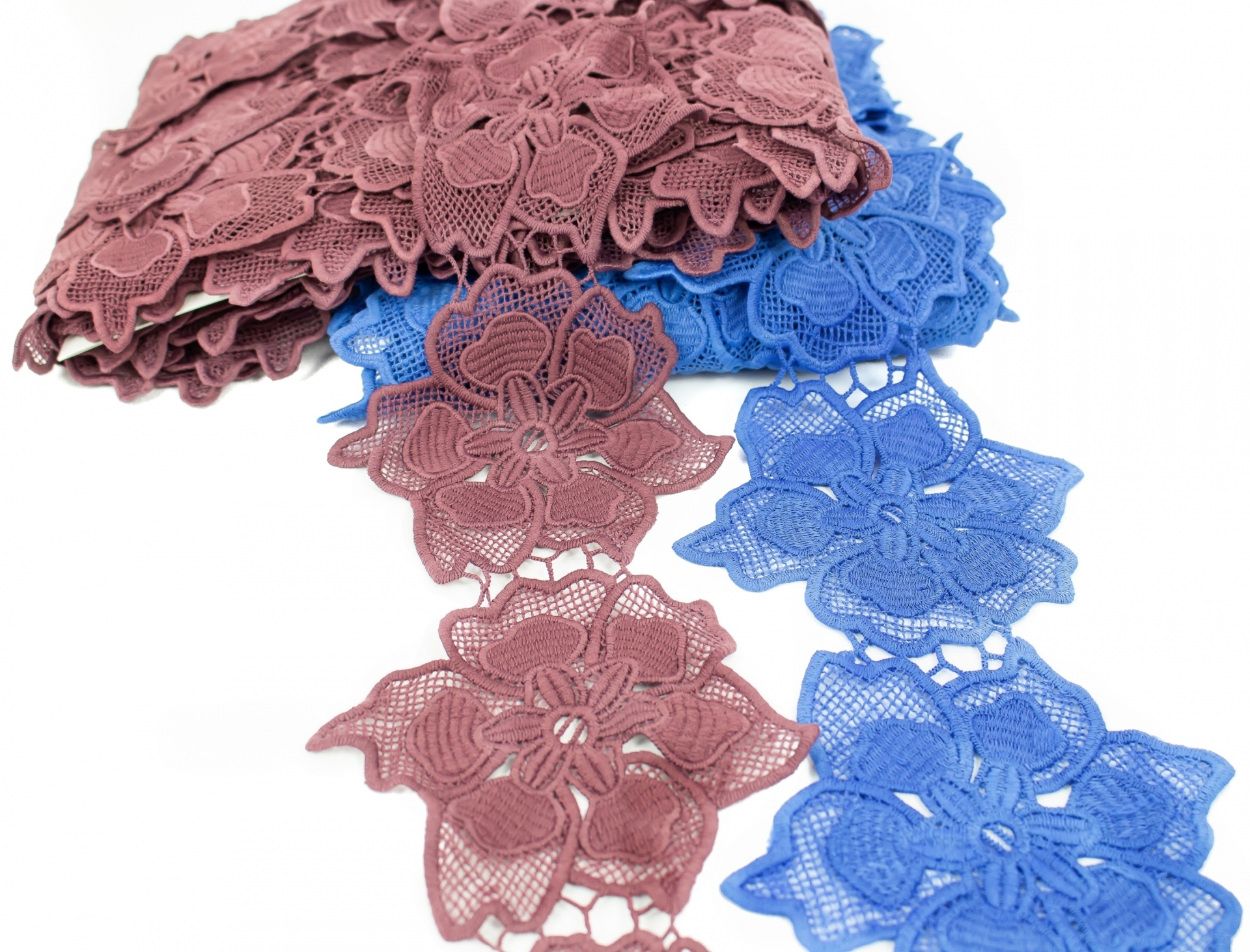 Border Lace Embroidered 3D, 11.5 cm (13.5 m/roll) Code: A012-0110