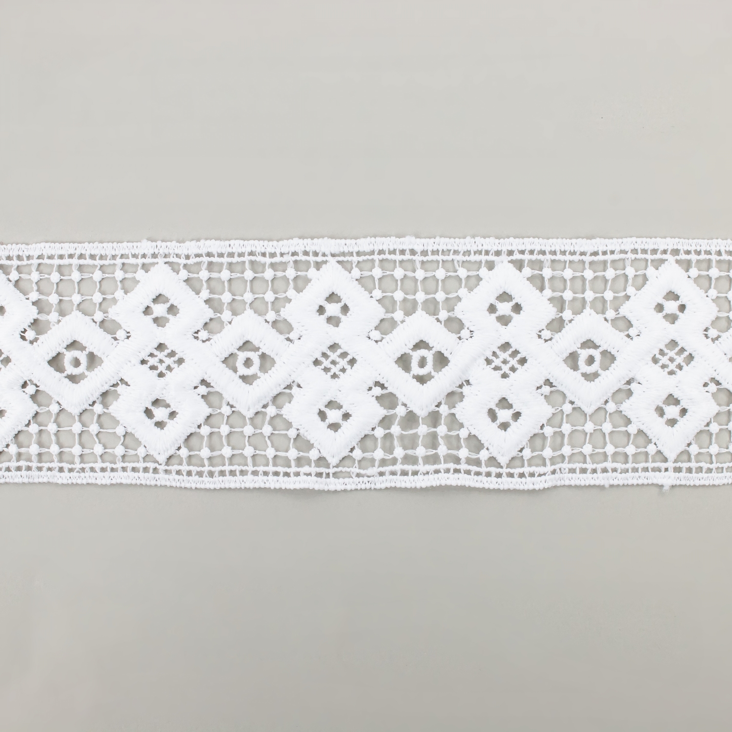 Dantela Brodata, latime 6 cm (13.72 metri/rola) Cod: 6303-0301 - 15