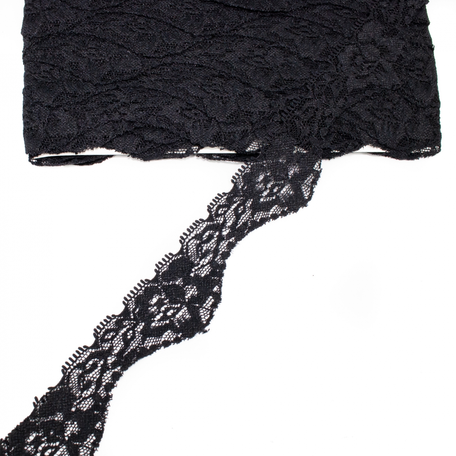 Lace, width 35 mm (25 meters/roll)Code: JL130010