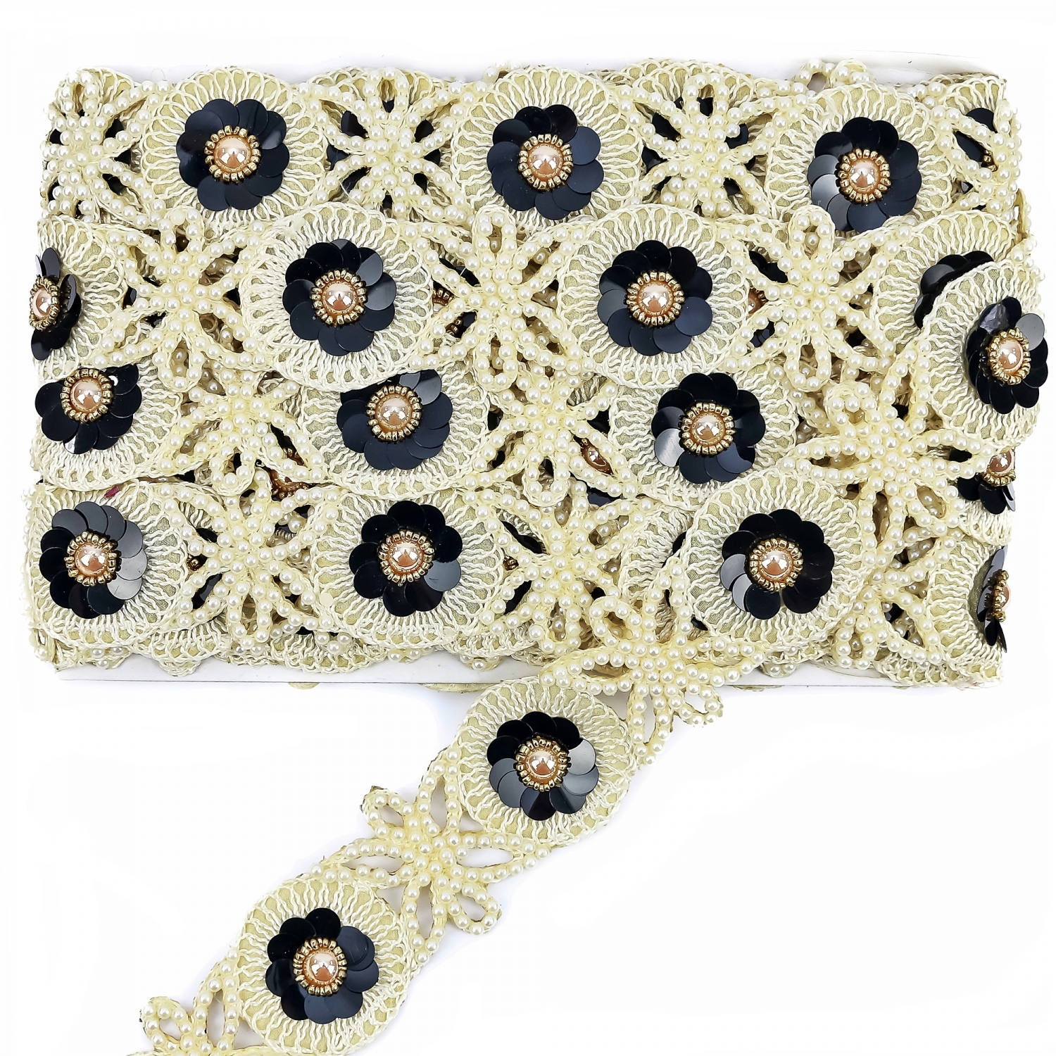 Pasmanterie cu Paiete si Margele, Model Floare, latime 5 cm (1 metru)Cod: 40307 - 3