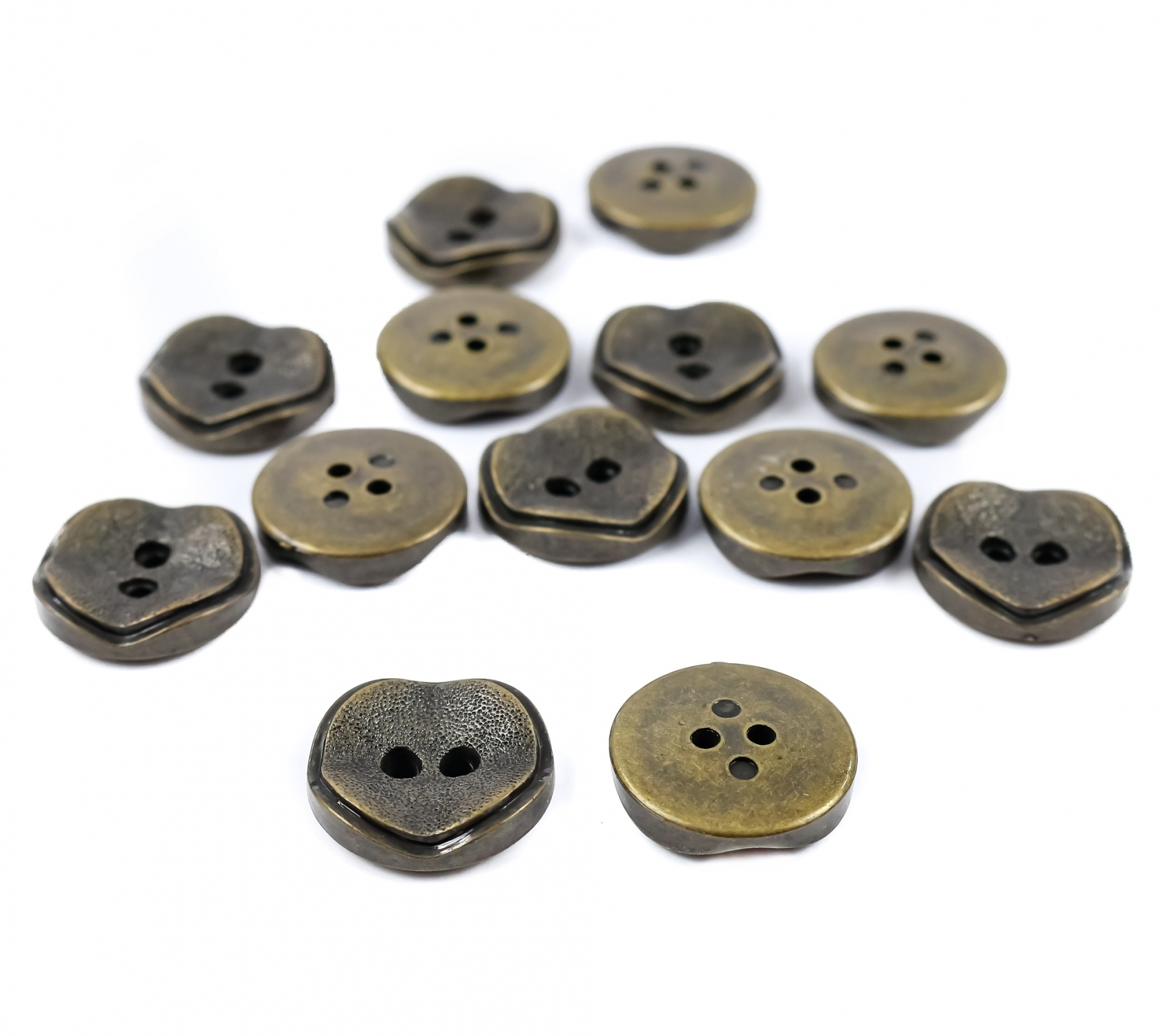 Two-Holes Buttons, Size 34L (100 pcs/pack) Code: JU870/34