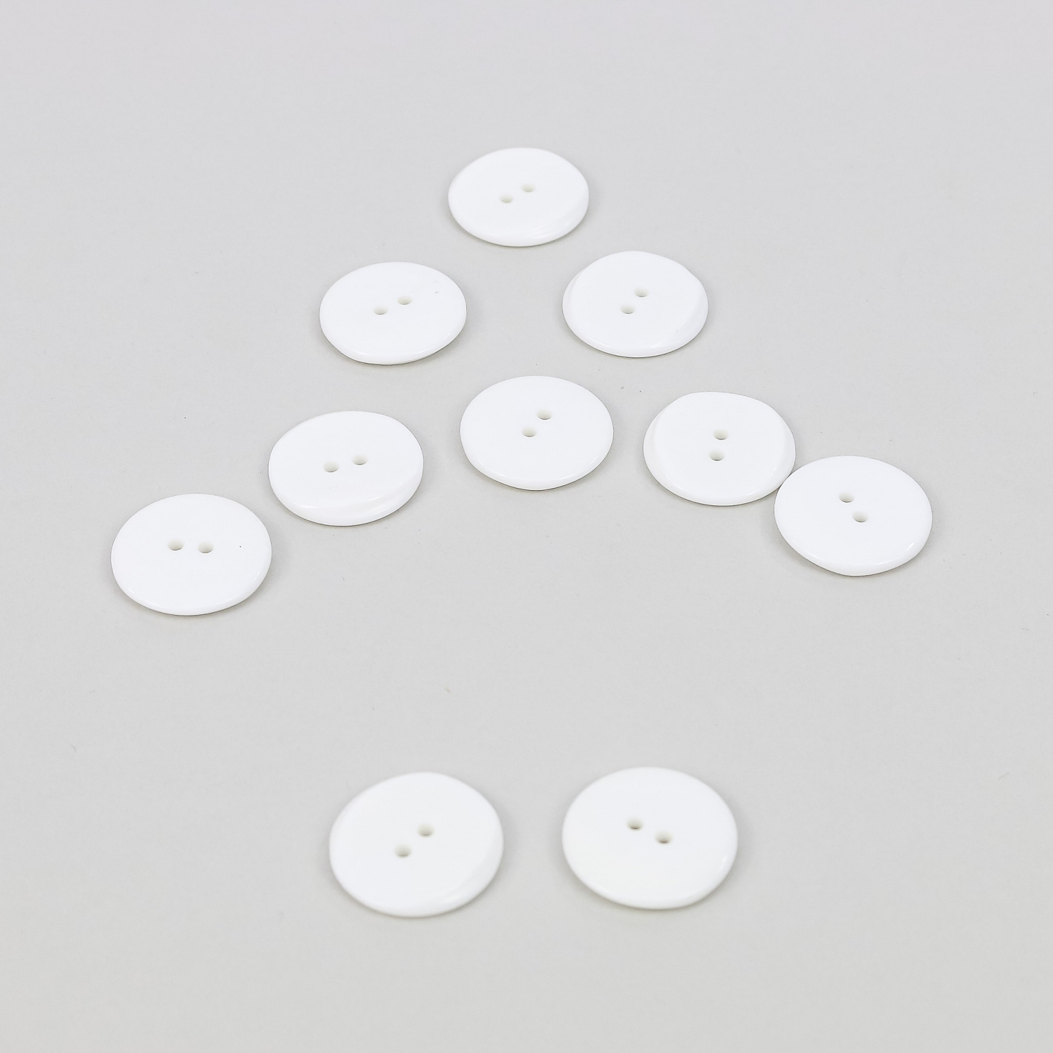 2 Holes Plastic Buttons, 22.9 mm (100 pcs/pack) Code: BFS-030