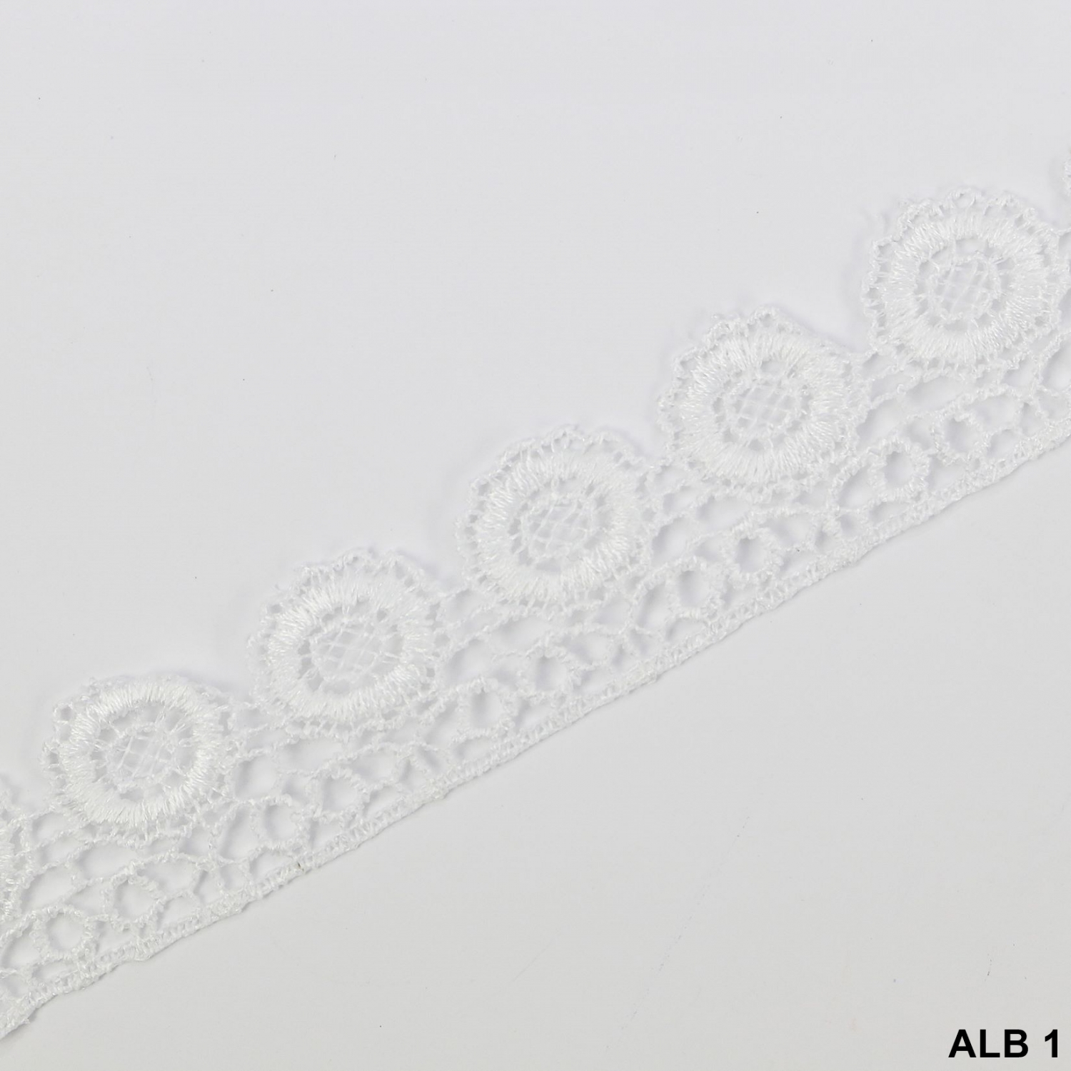 Dantela, latime 33 mm (13,72 m/rola)Cod: 0575-1057 - 2
