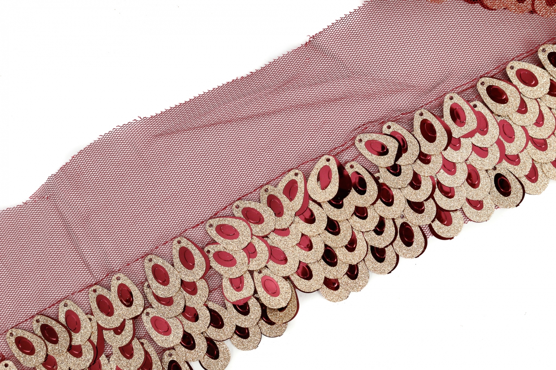 Trim/Border with Seaquins, Bordeaux (13.60 meters/roll)Code: ARN1189 - 2