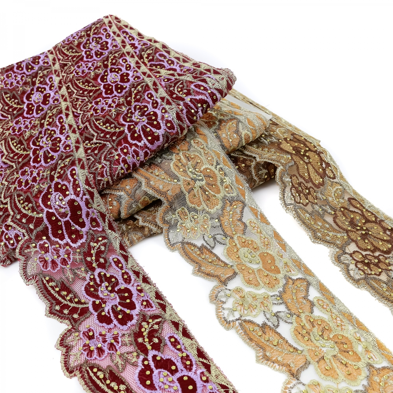 Pasmanterie cu Fir Metalic si Strasuri, latime 7.5 cm (9,4 m/rola)Cod:  LA1071