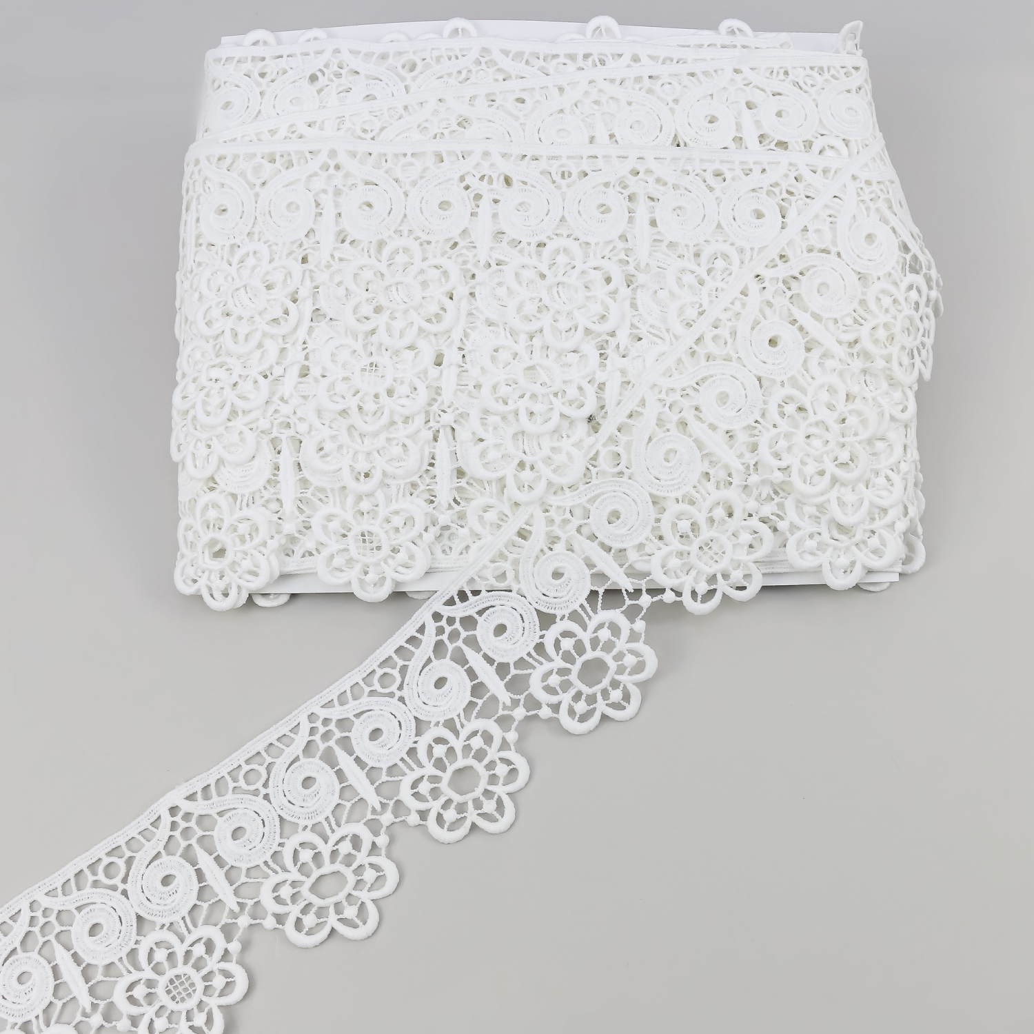 Dantela Brodata, latime 7 cm (13,3 metri/rola) Cod: L455 - 6