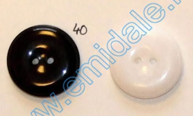 Nasture Plastic cu Picior 0311-0432/40 (100 bucati/punga) Nasturi Plastic cu Doua Gauri 0312-0575/40 (100 bucati/pachet)
